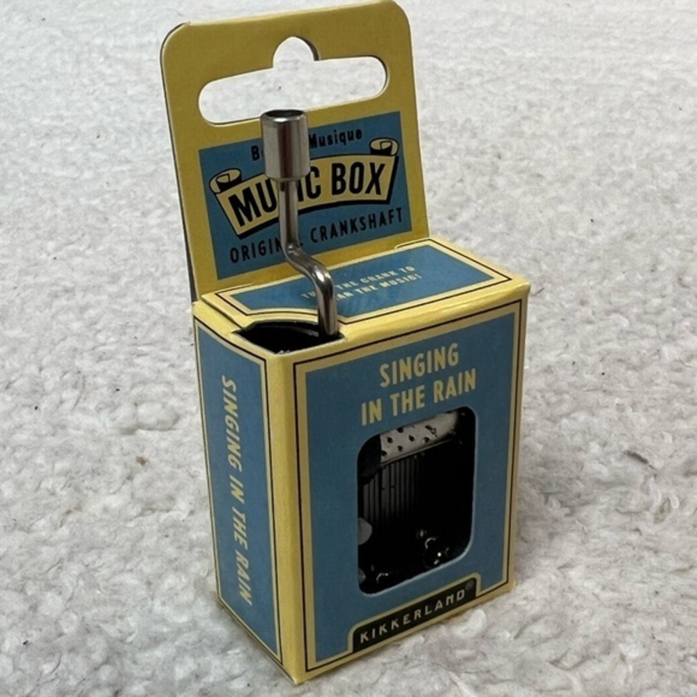 Kikkerland "Singing in the Rain" Music Box